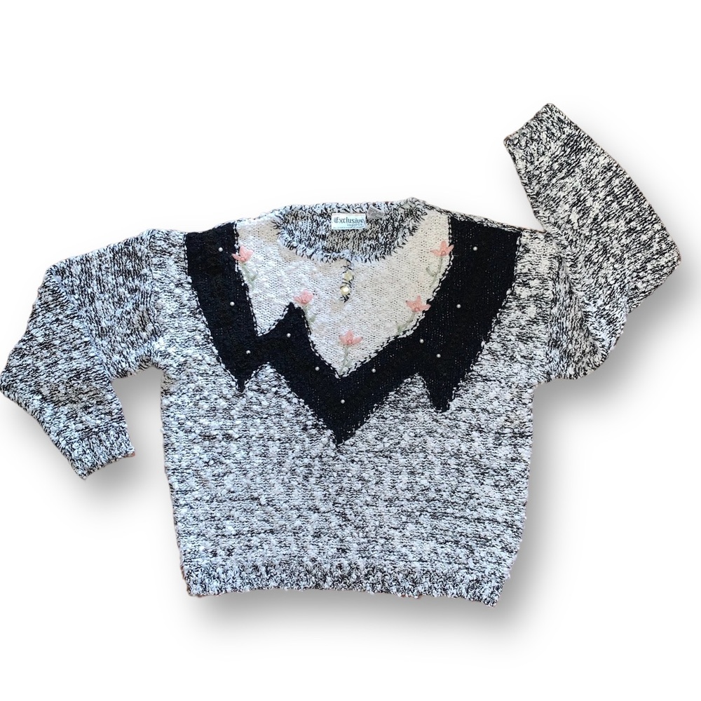v i n t a g e :: Funky Floral Slouchy Grandma Knit Sweater - Picture 4 of 11